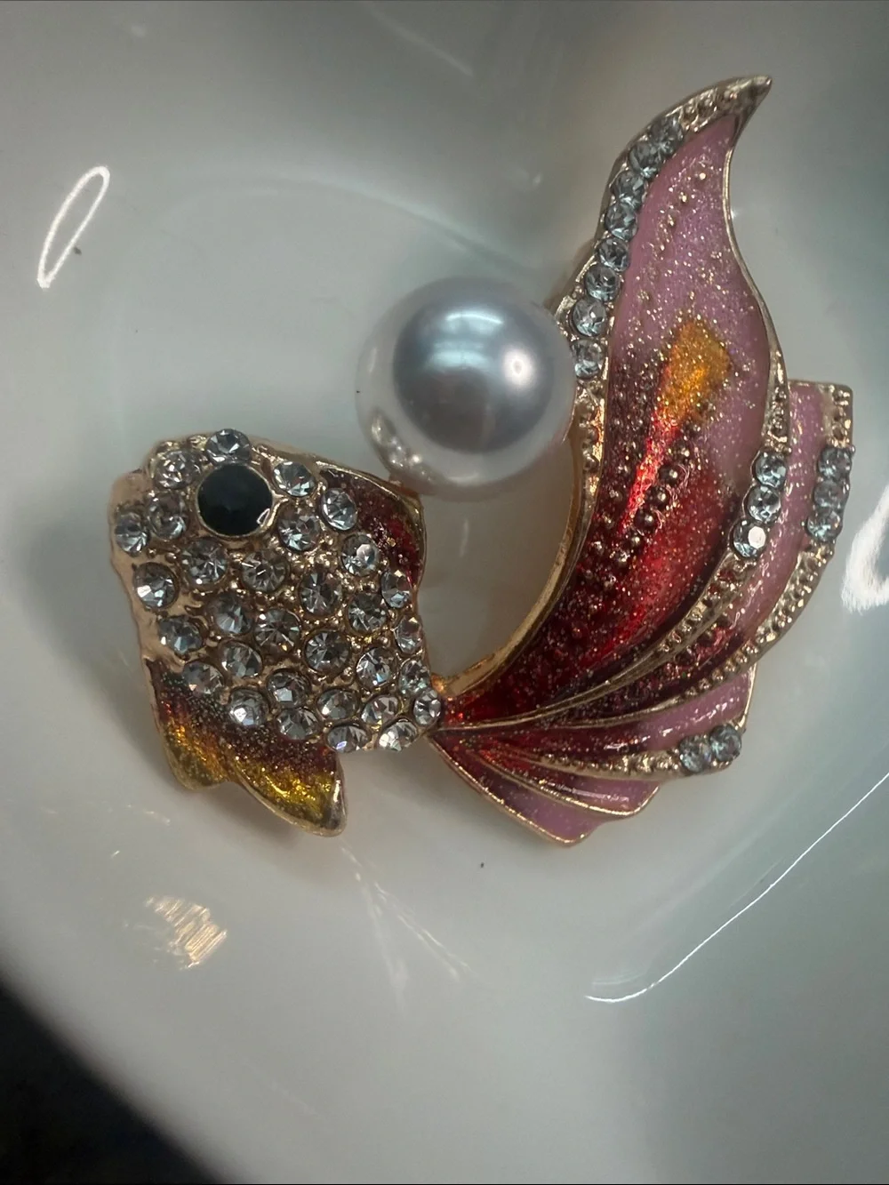 Elegant Pink Crystal Fish Brooch with Pearl Accent